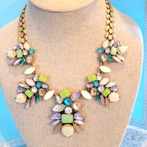 GORGEOUS VINTAGE TRILLIS STATEMENT 18"NECKLANCE BY STELLA AND DOT.